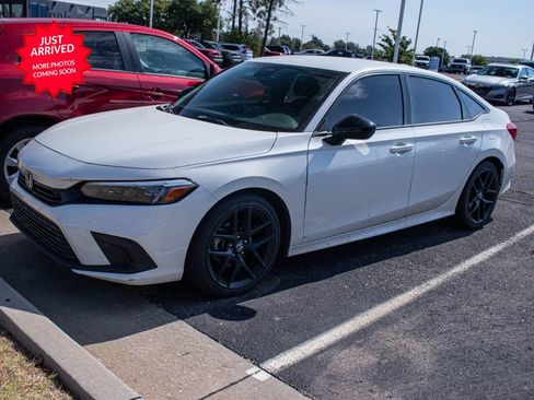Used 2024 Honda Civic Sport image 1
