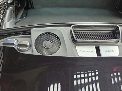 Used 2017 Porsche 911 Carrera S image 30