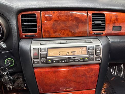 Used 2006 Lexus SC 430 Convertible RWD image 28