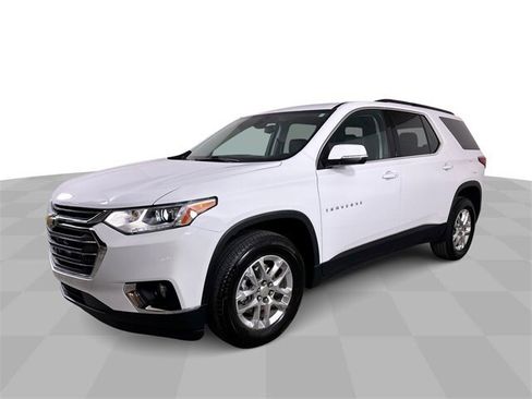 Used 2021 Chevrolet Traverse LT image 4