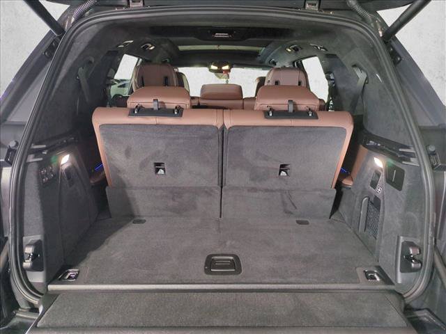 Used 2027 BMW X7 xDrive40i w/ M Sport Package AWD/4WD image 6