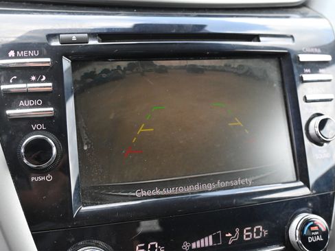 Used 2021 Nissan Murano SV image 13