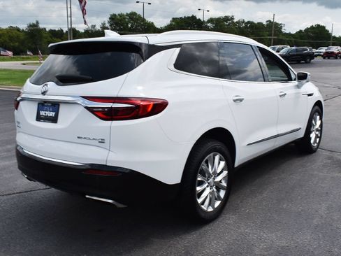 Used 2018 Buick Enclave Premium w/ Trailering Package AWD/4WD image 16