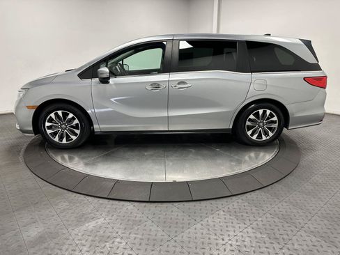 Certified 2024 Honda Odyssey EX-L image 8