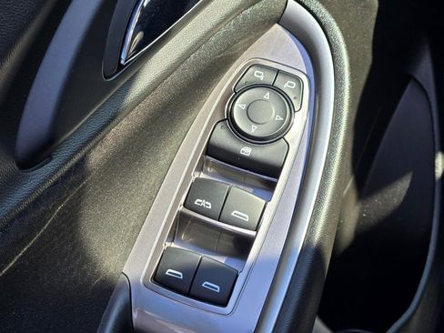 Used 2024 Chevrolet Malibu LT image 19