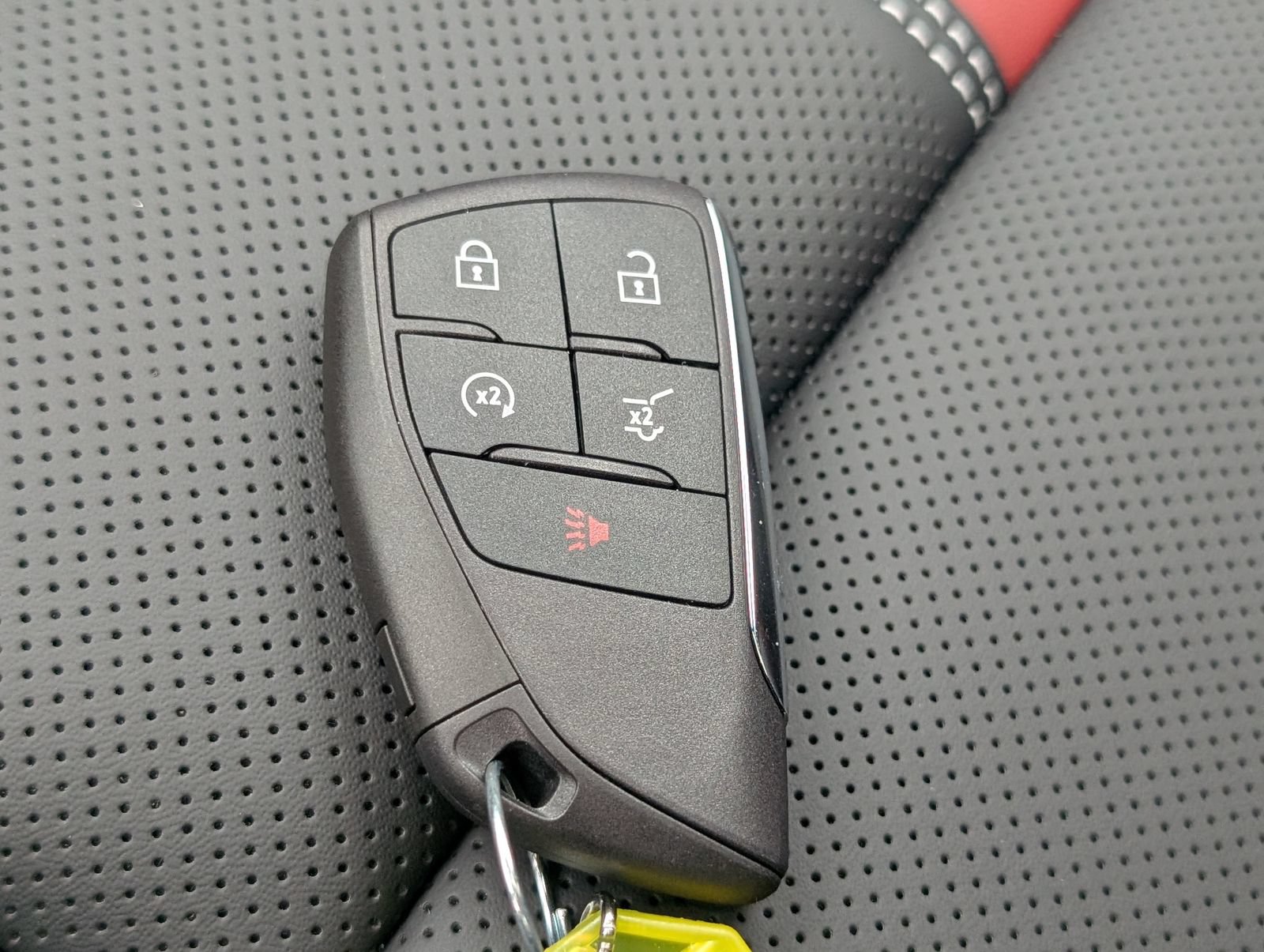 New 2027 Chevrolet Traverse RS w/ LPO, Assistance Package FWD image 26