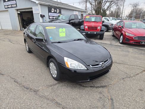 Used 2004 Honda Accord LX image 2