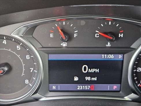 Used 2023 Chevrolet Equinox LT image 10