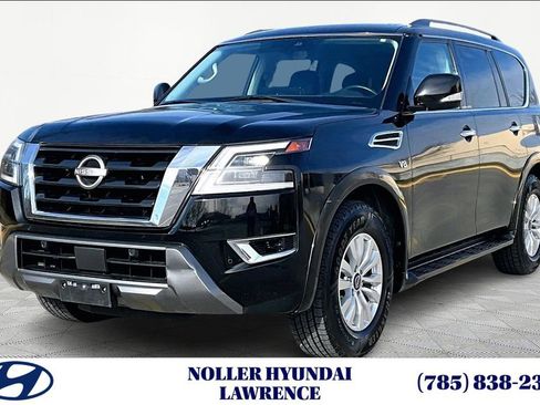 Used 2022 Nissan Armada SV image 1