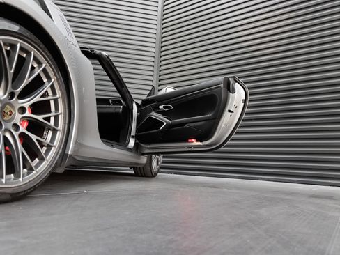 Certified 2017 Porsche 911 Targa 4S AWD/4WD image 31