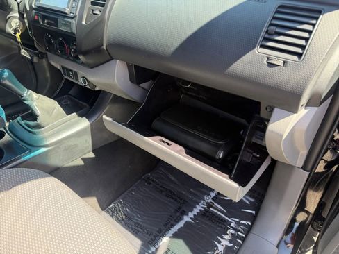 Used 2015 Toyota Tacoma 2WD Access Cab image 23