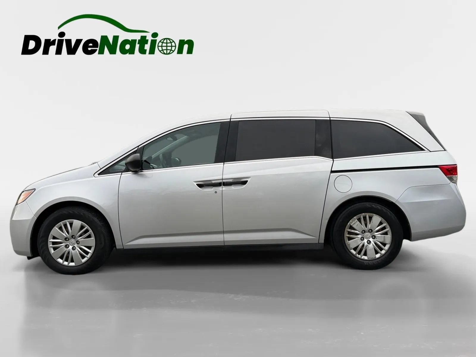 Used 2014 Honda Odyssey LX image 2