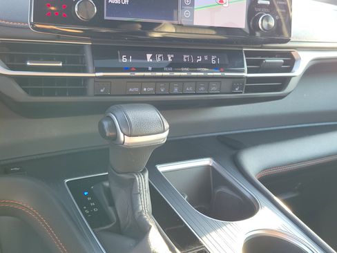 Used 2023 Toyota Sienna XSE image 27