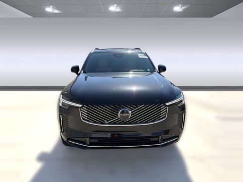 New 2026 Volvo XC90 B5 Core w/ Protection Package AWD/4WD image 6