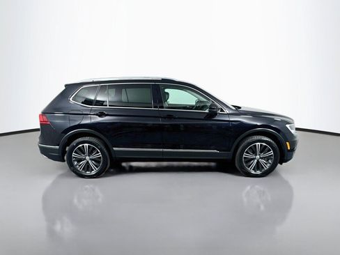 Used 2019 Volkswagen Tiguan SEL w/ 3rd Row Seat Package AWD/4WD image 6