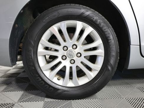 Used 2011 Toyota Sienna XLE FWD image 7