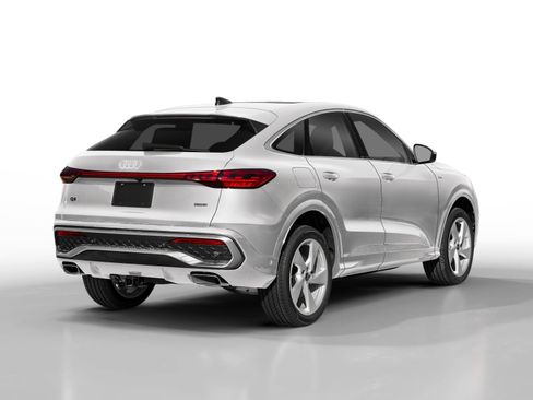 New 2026 Audi Q5 Premium Plus AWD/4WD image 2