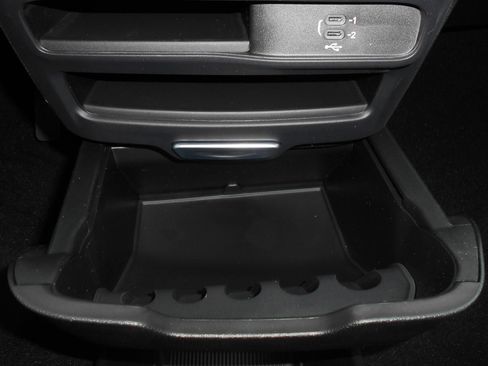 New 2026 Chrysler Pacifica Select image 26