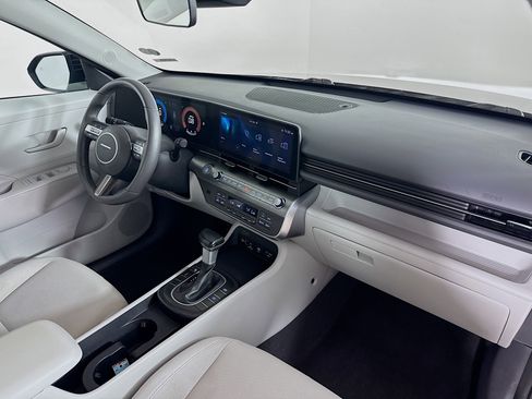 Used 2024 Hyundai Kona SEL AWD/4WD image 34