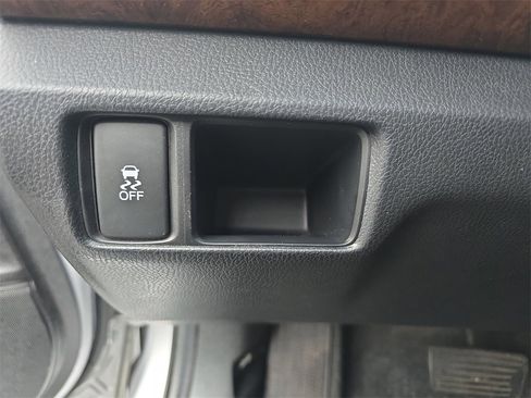 Used 2011 Honda Accord EX image 26