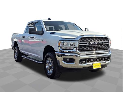 Used 2024 RAM 2500 Big Horn image 3