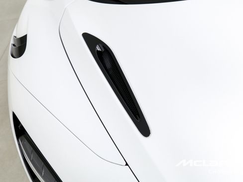 Used 2024 McLaren 750S Spider image 29