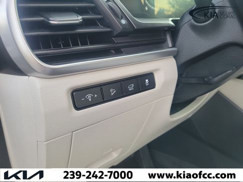 Certified 2025 Kia Telluride S FWD image 30