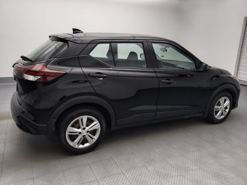 Used 2021 Nissan Kicks S image 10