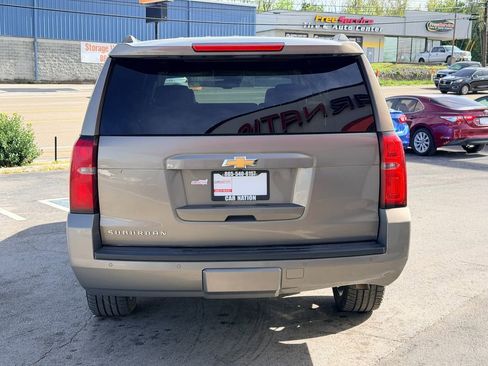 Used 2017 Chevrolet Suburban LT w/ Luxury Package image 5