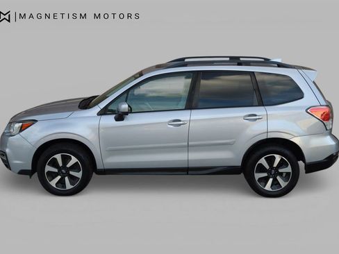 Used 2017 Subaru Forester 2.5i Premium w/ All-Weather Package image 2