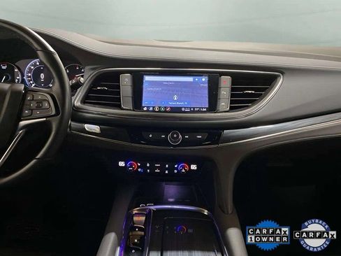 Used 2024 Buick Enclave Premium image 13