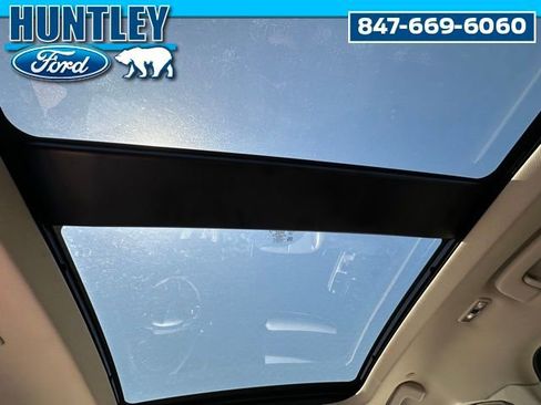 Used 2023 Lincoln Corsair Reserve w/ Equipment Group 201A AWD/4WD image 21