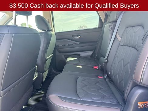 New 2026 Nissan Pathfinder Platinum image 26