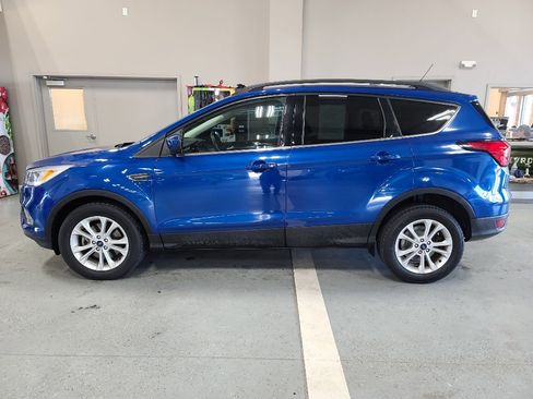 Used 2019 Ford Escape SEL image 1