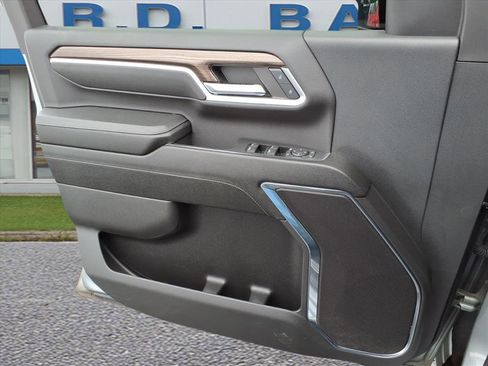 Certified 2024 Chevrolet Silverado 2500 LT w/ All Star Edition image 10