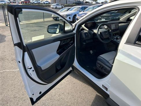 Used 2023 Subaru Solterra AWD image 9