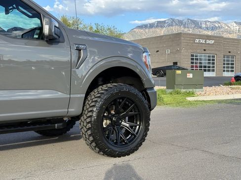 Used 2021 Ford F150 Lariat w/ Equipment Group 502A High image 4