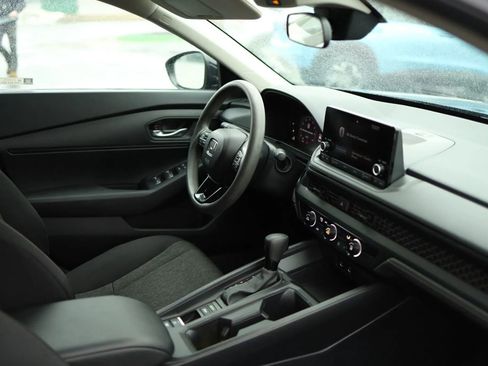 Used 2025 Honda Accord LX image 48