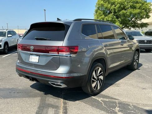 Used 2024 Volkswagen Atlas SE FWD image 3
