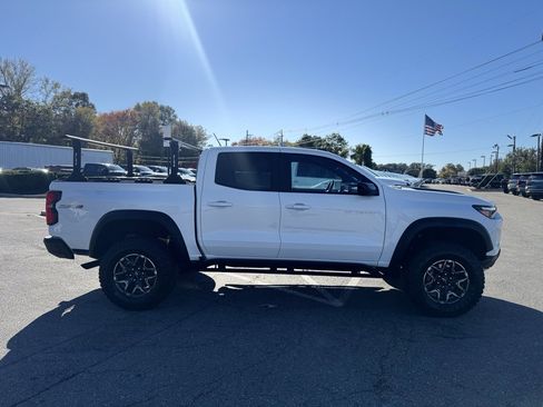Used 2024 Chevrolet Colorado ZR2 w/ Technology Package image 7