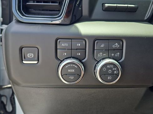 New 2026 GMC Sierra 1500 AT4 w/ AT4 Premium Package AWD/4WD image 24