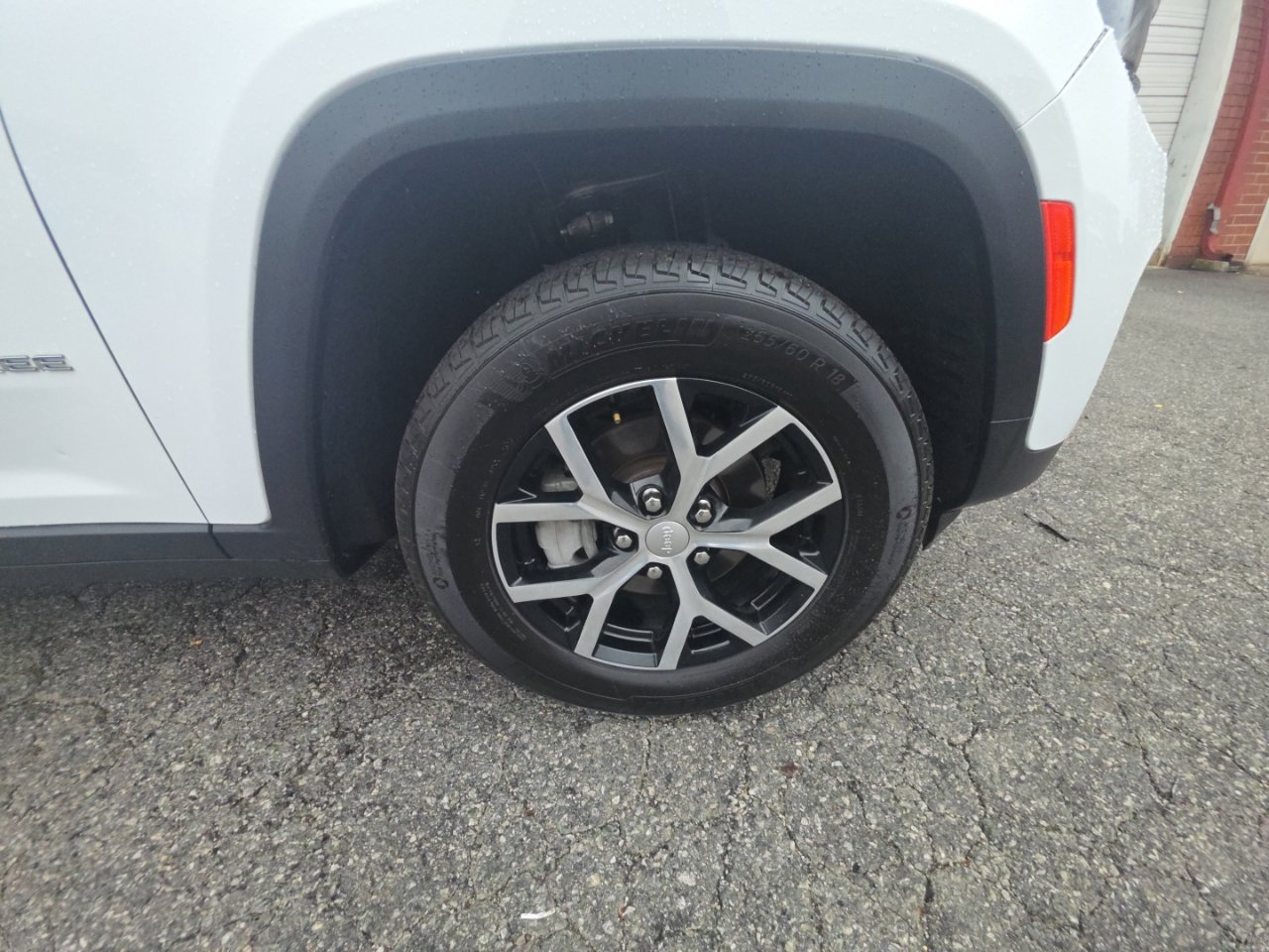 Used 2023 Jeep Grand Cherokee Limited RWD image 10