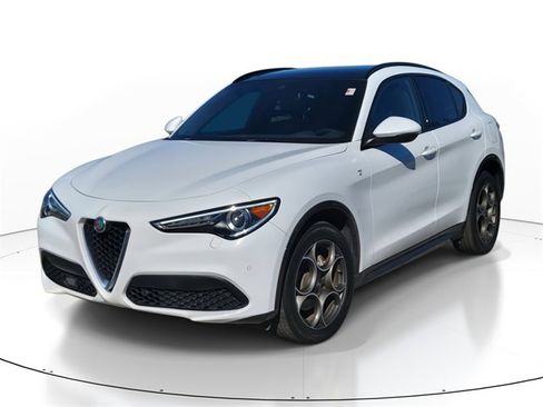 Used 2023 Alfa Romeo Stelvio Ti w/ Active Assist Plus Package image 2