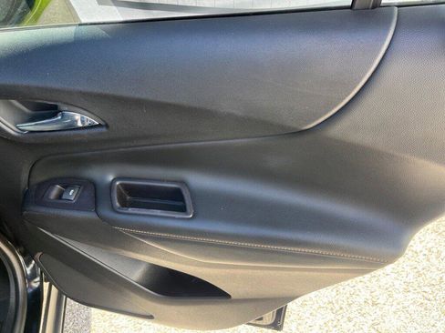 Used 2020 Chevrolet Equinox Premier image 18