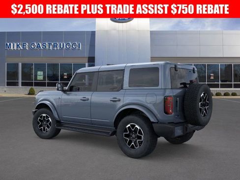 New 2025 Ford Bronco Outer Banks image 4