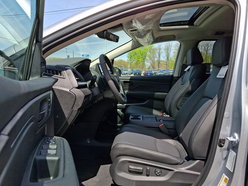 New 2026 Honda Odyssey EX-L image 6