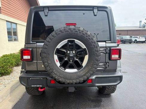 Used 2020 Jeep Wrangler Unlimited Rubicon w/ Cold Weather Group AWD/4WD image 11