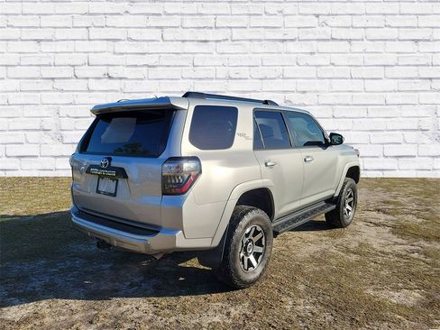 Used 2021 Toyota 4Runner TRD Off-Road image 2