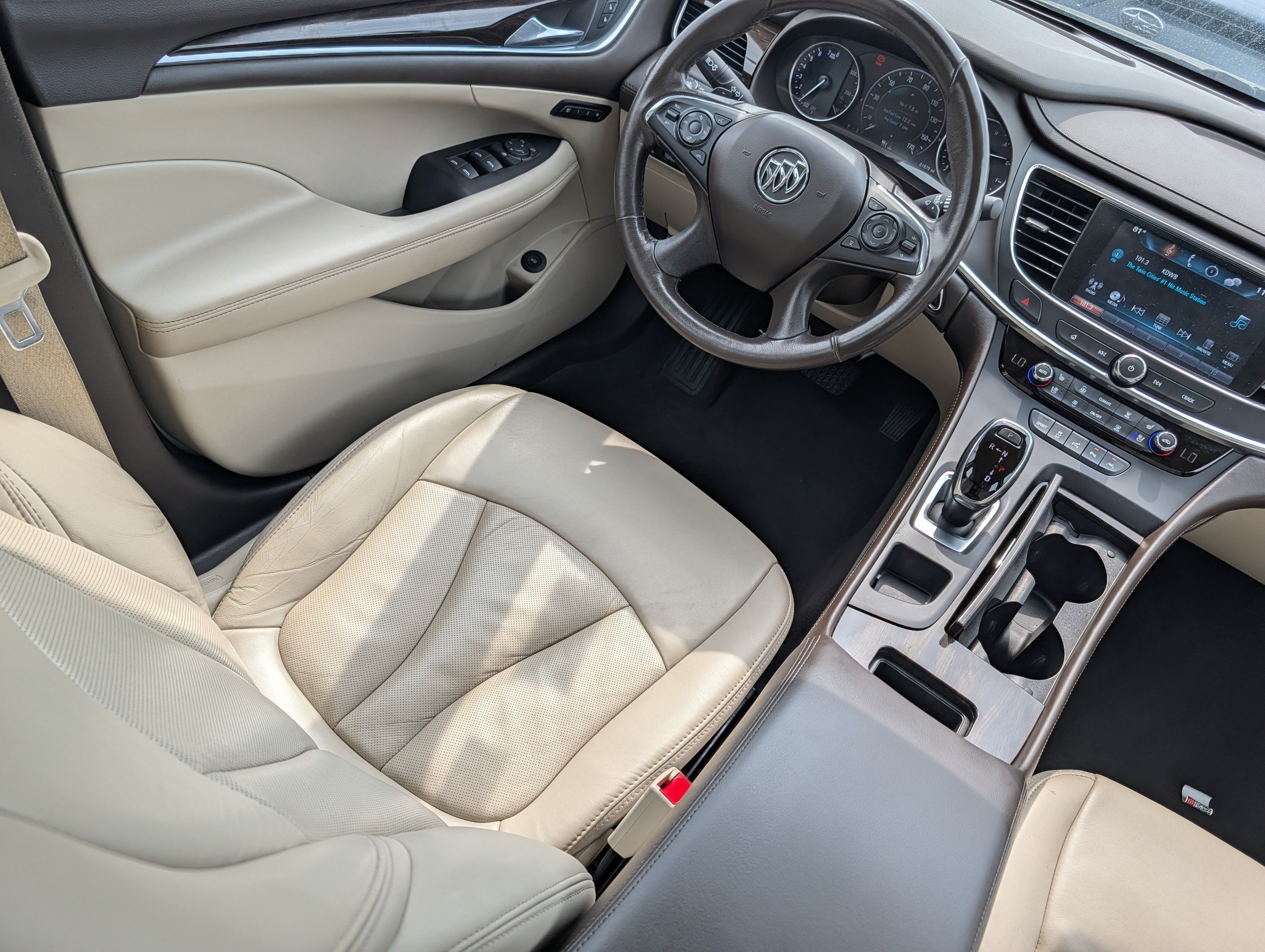 Used 2017 Buick LaCrosse Premium w/ Driver Confidence Package #2 FWD image 9