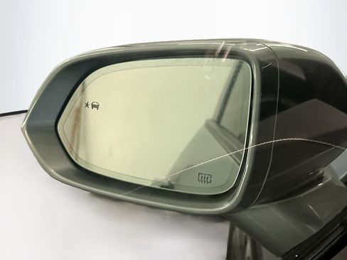 Used 2024 Chevrolet Blazer EV LT image 16